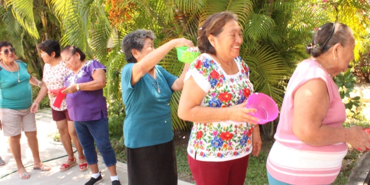 El Club del Adulto Mayor "Esperanza de Vida", participó en una serie de actividades que la Misión Cultura #12 preparó.