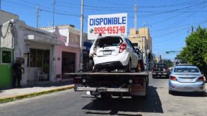 Un estruendo ensordecedor sorprendió a peatones, comerciantes y trabajadores de la zona