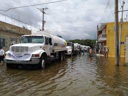Este sábado, varias de las calles de este puerto permanecen inundadas