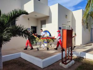 La descompresión o embolismo arterial gaseoso se da cuando un buzo asciende sin exhalar.