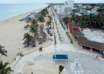 Progreso's malecón has a fresh look that's earned raves. Photo: Carlos Rosado van der Gracht / Yucatán Magazine